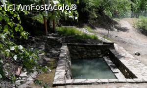 [P21] Bazinul de piatră amenajat pentru băi de picioare, situat în partea de jos a Băilor Apor, așa cum era în 2011 » foto by Lucien
 - 
<span class="allrVoted glyphicon glyphicon-heart hidden" id="av799771"></span>
<a class="m-l-10 hidden" id="sv799771" onclick="voting_Foto_DelVot(,799771,10680)" role="button">șterge vot <span class="glyphicon glyphicon-remove"></span></a>
<a id="v9799771" class=" c-red"  onclick="voting_Foto_SetVot(799771)" role="button"><span class="glyphicon glyphicon-heart-empty"></span> <b>LIKE</b> = Votează poza</a> <img class="hidden"  id="f799771W9" src="/imagini/loader.gif" border="0" /><span class="AjErrMes hidden" id="e799771ErM"></span>