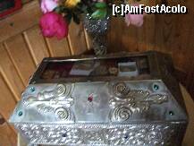 [P08] Mânăstirea Icoana – judetul Gorj - cutie de donatii in interiorul bisericii de lemn » foto by corinne
 - 
<span class="allrVoted glyphicon glyphicon-heart hidden" id="av163847"></span>
<a class="m-l-10 hidden" id="sv163847" onclick="voting_Foto_DelVot(,163847,10687)" role="button">șterge vot <span class="glyphicon glyphicon-remove"></span></a>
<a id="v9163847" class=" c-red"  onclick="voting_Foto_SetVot(163847)" role="button"><span class="glyphicon glyphicon-heart-empty"></span> <b>LIKE</b> = Votează poza</a> <img class="hidden"  id="f163847W9" src="/imagini/loader.gif" border="0" /><span class="AjErrMes hidden" id="e163847ErM"></span>
