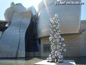[P24] Bilbao - Muzeul Guggenheim si statuie cu bile » foto by cryss27
 - 
<span class="allrVoted glyphicon glyphicon-heart hidden" id="av386030"></span>
<a class="m-l-10 hidden" id="sv386030" onclick="voting_Foto_DelVot(,386030,10692)" role="button">șterge vot <span class="glyphicon glyphicon-remove"></span></a>
<a id="v9386030" class=" c-red"  onclick="voting_Foto_SetVot(386030)" role="button"><span class="glyphicon glyphicon-heart-empty"></span> <b>LIKE</b> = Votează poza</a> <img class="hidden"  id="f386030W9" src="/imagini/loader.gif" border="0" /><span class="AjErrMes hidden" id="e386030ErM"></span>