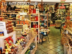 [P28] Prăvălie cu de toate » foto by Lucien
 - 
<span class="allrVoted glyphicon glyphicon-heart hidden" id="av786986"></span>
<a class="m-l-10 hidden" id="sv786986" onclick="voting_Foto_DelVot(,786986,10697)" role="button">șterge vot <span class="glyphicon glyphicon-remove"></span></a>
<a id="v9786986" class=" c-red"  onclick="voting_Foto_SetVot(786986)" role="button"><span class="glyphicon glyphicon-heart-empty"></span> <b>LIKE</b> = Votează poza</a> <img class="hidden"  id="f786986W9" src="/imagini/loader.gif" border="0" /><span class="AjErrMes hidden" id="e786986ErM"></span>