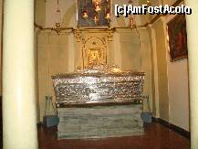 [P10] aici se afla moastele Sfintei Teodora! » foto by sandu.53
 - 
<span class="allrVoted glyphicon glyphicon-heart hidden" id="av266624"></span>
<a class="m-l-10 hidden" id="sv266624" onclick="voting_Foto_DelVot(,266624,10697)" role="button">șterge vot <span class="glyphicon glyphicon-remove"></span></a>
<a id="v9266624" class=" c-red"  onclick="voting_Foto_SetVot(266624)" role="button"><span class="glyphicon glyphicon-heart-empty"></span> <b>LIKE</b> = Votează poza</a> <img class="hidden"  id="f266624W9" src="/imagini/loader.gif" border="0" /><span class="AjErrMes hidden" id="e266624ErM"></span>