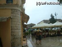 [P19] suntem in zona Liston cu celebrele cafenele asemantoare celor de la Paris...a inceput sa ploua! » foto by sandu.53
 - 
<span class="allrVoted glyphicon glyphicon-heart hidden" id="av266633"></span>
<a class="m-l-10 hidden" id="sv266633" onclick="voting_Foto_DelVot(,266633,10697)" role="button">șterge vot <span class="glyphicon glyphicon-remove"></span></a>
<a id="v9266633" class=" c-red"  onclick="voting_Foto_SetVot(266633)" role="button"><span class="glyphicon glyphicon-heart-empty"></span> <b>LIKE</b> = Votează poza</a> <img class="hidden"  id="f266633W9" src="/imagini/loader.gif" border="0" /><span class="AjErrMes hidden" id="e266633ErM"></span>