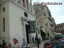 [P39] observati pe indicator indicate cateva din punctele turistice ale orasului. » foto by sandu.53
 - 
<span class="allrVoted glyphicon glyphicon-heart hidden" id="av267139"></span>
<a class="m-l-10 hidden" id="sv267139" onclick="voting_Foto_DelVot(,267139,10697)" role="button">șterge vot <span class="glyphicon glyphicon-remove"></span></a>
<a id="v9267139" class=" c-red"  onclick="voting_Foto_SetVot(267139)" role="button"><span class="glyphicon glyphicon-heart-empty"></span> <b>LIKE</b> = Votează poza</a> <img class="hidden"  id="f267139W9" src="/imagini/loader.gif" border="0" /><span class="AjErrMes hidden" id="e267139ErM"></span>