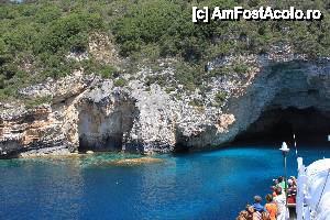 [P15] Cu vaporasul langa Paleokastritsa » foto by mirmicu
 - 
<span class="allrVoted glyphicon glyphicon-heart hidden" id="av401970"></span>
<a class="m-l-10 hidden" id="sv401970" onclick="voting_Foto_DelVot(,401970,10699)" role="button">șterge vot <span class="glyphicon glyphicon-remove"></span></a>
<a id="v9401970" class=" c-red"  onclick="voting_Foto_SetVot(401970)" role="button"><span class="glyphicon glyphicon-heart-empty"></span> <b>LIKE</b> = Votează poza</a> <img class="hidden"  id="f401970W9" src="/imagini/loader.gif" border="0" /><span class="AjErrMes hidden" id="e401970ErM"></span>