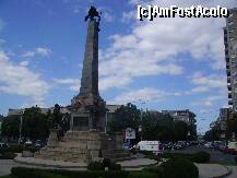 [P03] Sensul giratoriu din faţa Gării de Sud din Ploieşti » foto by krondia*
 - 
<span class="allrVoted glyphicon glyphicon-heart hidden" id="av221292"></span>
<a class="m-l-10 hidden" id="sv221292" onclick="voting_Foto_DelVot(,221292,10699)" role="button">șterge vot <span class="glyphicon glyphicon-remove"></span></a>
<a id="v9221292" class=" c-red"  onclick="voting_Foto_SetVot(221292)" role="button"><span class="glyphicon glyphicon-heart-empty"></span> <b>LIKE</b> = Votează poza</a> <img class="hidden"  id="f221292W9" src="/imagini/loader.gif" border="0" /><span class="AjErrMes hidden" id="e221292ErM"></span>