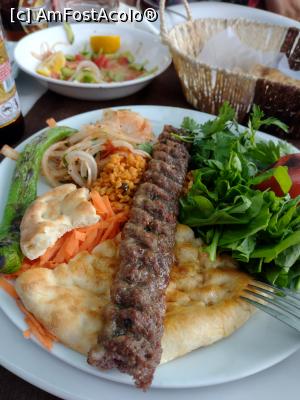 [P02] Urfa Kebab » foto by michaela_1961
 - 
<span class="allrVoted glyphicon glyphicon-heart hidden" id="av1313064"></span>
<a class="m-l-10 hidden" id="sv1313064" onclick="voting_Foto_DelVot(,1313064,10714)" role="button">șterge vot <span class="glyphicon glyphicon-remove"></span></a>
<a id="v91313064" class=" c-red"  onclick="voting_Foto_SetVot(1313064)" role="button"><span class="glyphicon glyphicon-heart-empty"></span> <b>LIKE</b> = Votează poza</a> <img class="hidden"  id="f1313064W9" src="/imagini/loader.gif" border="0" /><span class="AjErrMes hidden" id="e1313064ErM"></span>