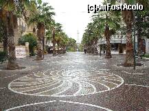 [P02] Zona pietonala catre Piata Giorgini » foto by Ellada_sagapo
 - 
<span class="allrVoted glyphicon glyphicon-heart hidden" id="av283367"></span>
<a class="m-l-10 hidden" id="sv283367" onclick="voting_Foto_DelVot(,283367,10735)" role="button">șterge vot <span class="glyphicon glyphicon-remove"></span></a>
<a id="v9283367" class=" c-red"  onclick="voting_Foto_SetVot(283367)" role="button"><span class="glyphicon glyphicon-heart-empty"></span> <b>LIKE</b> = Votează poza</a> <img class="hidden"  id="f283367W9" src="/imagini/loader.gif" border="0" /><span class="AjErrMes hidden" id="e283367ErM"></span>