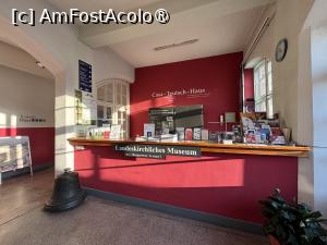 [P17] Casa Teutsch muzeul bisericii evanghelice » foto by AZE
 - 
<span class="allrVoted glyphicon glyphicon-heart hidden" id="av1467039"></span>
<a class="m-l-10 hidden" id="sv1467039" onclick="voting_Foto_DelVot(,1467039,10746)" role="button">șterge vot <span class="glyphicon glyphicon-remove"></span></a>
<a id="v91467039" class=" c-red"  onclick="voting_Foto_SetVot(1467039)" role="button"><span class="glyphicon glyphicon-heart-empty"></span> <b>LIKE</b> = Votează poza</a> <img class="hidden"  id="f1467039W9" src="/imagini/loader.gif" border="0" /><span class="AjErrMes hidden" id="e1467039ErM"></span>