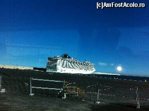 [P15] vaporul ne asteapta cuminte in portul din Valencia » foto by bogdan 75
 - 
<span class="allrVoted glyphicon glyphicon-heart hidden" id="av503122"></span>
<a class="m-l-10 hidden" id="sv503122" onclick="voting_Foto_DelVot(,503122,10802)" role="button">șterge vot <span class="glyphicon glyphicon-remove"></span></a>
<a id="v9503122" class=" c-red"  onclick="voting_Foto_SetVot(503122)" role="button"><span class="glyphicon glyphicon-heart-empty"></span> <b>LIKE</b> = Votează poza</a> <img class="hidden"  id="f503122W9" src="/imagini/loader.gif" border="0" /><span class="AjErrMes hidden" id="e503122ErM"></span>