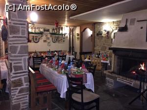 [P05] restaurant » foto by Chloe <span class="label label-default labelC_thin small">NEVOTABILĂ</span>