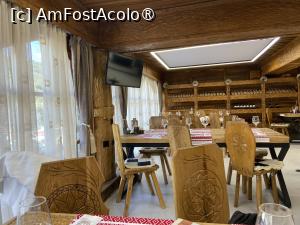 [P12] Casa Românească din Căciulata – prin restaurant » foto by nicole33
 - 
<span class="allrVoted glyphicon glyphicon-heart hidden" id="av1408474"></span>
<a class="m-l-10 hidden" id="sv1408474" onclick="voting_Foto_DelVot(,1408474,10877)" role="button">șterge vot <span class="glyphicon glyphicon-remove"></span></a>
<a id="v91408474" class=" c-red"  onclick="voting_Foto_SetVot(1408474)" role="button"><span class="glyphicon glyphicon-heart-empty"></span> <b>LIKE</b> = Votează poza</a> <img class="hidden"  id="f1408474W9" src="/imagini/loader.gif" border="0" /><span class="AjErrMes hidden" id="e1408474ErM"></span>