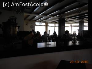 [P07] Restaurant - Pensiunea Dada. În jurul orei 16, aproape toate mesele erau ocupate.  » foto by iulianic
 - 
<span class="allrVoted glyphicon glyphicon-heart hidden" id="av724798"></span>
<a class="m-l-10 hidden" id="sv724798" onclick="voting_Foto_DelVot(,724798,10877)" role="button">șterge vot <span class="glyphicon glyphicon-remove"></span></a>
<a id="v9724798" class=" c-red"  onclick="voting_Foto_SetVot(724798)" role="button"><span class="glyphicon glyphicon-heart-empty"></span> <b>LIKE</b> = Votează poza</a> <img class="hidden"  id="f724798W9" src="/imagini/loader.gif" border="0" /><span class="AjErrMes hidden" id="e724798ErM"></span>