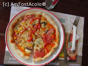 [P12] pizza Camelot varianta mica la 19 lei » foto by indiralisa_26
 - 
<span class="allrVoted glyphicon glyphicon-heart hidden" id="av996377"></span>
<a class="m-l-10 hidden" id="sv996377" onclick="voting_Foto_DelVot(,996377,10877)" role="button">șterge vot <span class="glyphicon glyphicon-remove"></span></a>
<a id="v9996377" class=" c-red"  onclick="voting_Foto_SetVot(996377)" role="button"><span class="glyphicon glyphicon-heart-empty"></span> <b>LIKE</b> = Votează poza</a> <img class="hidden"  id="f996377W9" src="/imagini/loader.gif" border="0" /><span class="AjErrMes hidden" id="e996377ErM"></span>