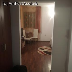 [P07] Intrarea în holul de la camera 2 » foto by Yersinia Pestis
 - 
<span class="allrVoted glyphicon glyphicon-heart hidden" id="av815796"></span>
<a class="m-l-10 hidden" id="sv815796" onclick="voting_Foto_DelVot(,815796,10882)" role="button">șterge vot <span class="glyphicon glyphicon-remove"></span></a>
<a id="v9815796" class=" c-red"  onclick="voting_Foto_SetVot(815796)" role="button"><span class="glyphicon glyphicon-heart-empty"></span> <b>LIKE</b> = Votează poza</a> <img class="hidden"  id="f815796W9" src="/imagini/loader.gif" border="0" /><span class="AjErrMes hidden" id="e815796ErM"></span>