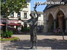 [P26] O altă statuie din bronz în faţa Bisericii St. Nikolai » foto by iccata
 - 
<span class="allrVoted glyphicon glyphicon-heart hidden" id="av455594"></span>
<a class="m-l-10 hidden" id="sv455594" onclick="voting_Foto_DelVot(,455594,10911)" role="button">șterge vot <span class="glyphicon glyphicon-remove"></span></a>
<a id="v9455594" class=" c-red"  onclick="voting_Foto_SetVot(455594)" role="button"><span class="glyphicon glyphicon-heart-empty"></span> <b>LIKE</b> = Votează poza</a> <img class="hidden"  id="f455594W9" src="/imagini/loader.gif" border="0" /><span class="AjErrMes hidden" id="e455594ErM"></span>