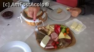 [P18] Curtea Brăneană-bunătăţi la micul dejun » foto by ANILU
 - 
<span class="allrVoted glyphicon glyphicon-heart hidden" id="av797884"></span>
<a class="m-l-10 hidden" id="sv797884" onclick="voting_Foto_DelVot(,797884,10928)" role="button">șterge vot <span class="glyphicon glyphicon-remove"></span></a>
<a id="v9797884" class=" c-red"  onclick="voting_Foto_SetVot(797884)" role="button"><span class="glyphicon glyphicon-heart-empty"></span> <b>LIKE</b> = Votează poza</a> <img class="hidden"  id="f797884W9" src="/imagini/loader.gif" border="0" /><span class="AjErrMes hidden" id="e797884ErM"></span>