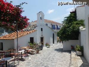 [P104] Skopelos Town » foto by Cris
 - 
<span class="allrVoted glyphicon glyphicon-heart hidden" id="av629210"></span>
<a class="m-l-10 hidden" id="sv629210" onclick="voting_Foto_DelVot(,629210,10932)" role="button">șterge vot <span class="glyphicon glyphicon-remove"></span></a>
<a id="v9629210" class=" c-red"  onclick="voting_Foto_SetVot(629210)" role="button"><span class="glyphicon glyphicon-heart-empty"></span> <b>LIKE</b> = Votează poza</a> <img class="hidden"  id="f629210W9" src="/imagini/loader.gif" border="0" /><span class="AjErrMes hidden" id="e629210ErM"></span>