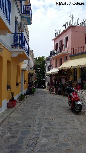 [P69] Skopelos Town » foto by Cris
 - 
<span class="allrVoted glyphicon glyphicon-heart hidden" id="av629175"></span>
<a class="m-l-10 hidden" id="sv629175" onclick="voting_Foto_DelVot(,629175,10932)" role="button">șterge vot <span class="glyphicon glyphicon-remove"></span></a>
<a id="v9629175" class=" c-red"  onclick="voting_Foto_SetVot(629175)" role="button"><span class="glyphicon glyphicon-heart-empty"></span> <b>LIKE</b> = Votează poza</a> <img class="hidden"  id="f629175W9" src="/imagini/loader.gif" border="0" /><span class="AjErrMes hidden" id="e629175ErM"></span>