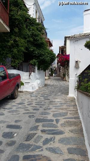 [P70] Skopelos Town » foto by Cris
 - 
<span class="allrVoted glyphicon glyphicon-heart hidden" id="av629176"></span>
<a class="m-l-10 hidden" id="sv629176" onclick="voting_Foto_DelVot(,629176,10932)" role="button">șterge vot <span class="glyphicon glyphicon-remove"></span></a>
<a id="v9629176" class=" c-red"  onclick="voting_Foto_SetVot(629176)" role="button"><span class="glyphicon glyphicon-heart-empty"></span> <b>LIKE</b> = Votează poza</a> <img class="hidden"  id="f629176W9" src="/imagini/loader.gif" border="0" /><span class="AjErrMes hidden" id="e629176ErM"></span>