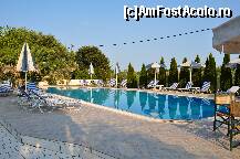 [P01] Piscina hotelului » foto by redmari108
 - 
<span class="allrVoted glyphicon glyphicon-heart hidden" id="av291145"></span>
<a class="m-l-10 hidden" id="sv291145" onclick="voting_Foto_DelVot(,291145,10943)" role="button">șterge vot <span class="glyphicon glyphicon-remove"></span></a>
<a id="v9291145" class=" c-red"  onclick="voting_Foto_SetVot(291145)" role="button"><span class="glyphicon glyphicon-heart-empty"></span> <b>LIKE</b> = Votează poza</a> <img class="hidden"  id="f291145W9" src="/imagini/loader.gif" border="0" /><span class="AjErrMes hidden" id="e291145ErM"></span>