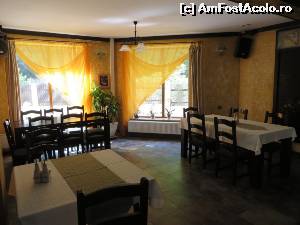 [P27] Interior restaurant.  » foto by tata123 🔱
 - 
<span class="allrVoted glyphicon glyphicon-heart hidden" id="av629780"></span>
<a class="m-l-10 hidden" id="sv629780" onclick="voting_Foto_DelVot(,629780,10949)" role="button">șterge vot <span class="glyphicon glyphicon-remove"></span></a>
<a id="v9629780" class=" c-red"  onclick="voting_Foto_SetVot(629780)" role="button"><span class="glyphicon glyphicon-heart-empty"></span> <b>LIKE</b> = Votează poza</a> <img class="hidden"  id="f629780W9" src="/imagini/loader.gif" border="0" /><span class="AjErrMes hidden" id="e629780ErM"></span>