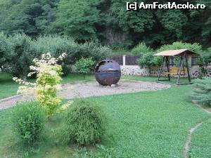 [P08] Leagăn și globul pământesc destinat focurilor de tabără.  » foto by tata123 🔱
 - 
<span class="allrVoted glyphicon glyphicon-heart hidden" id="av629741"></span>
<a class="m-l-10 hidden" id="sv629741" onclick="voting_Foto_DelVot(,629741,10949)" role="button">șterge vot <span class="glyphicon glyphicon-remove"></span></a>
<a id="v9629741" class=" c-red"  onclick="voting_Foto_SetVot(629741)" role="button"><span class="glyphicon glyphicon-heart-empty"></span> <b>LIKE</b> = Votează poza</a> <img class="hidden"  id="f629741W9" src="/imagini/loader.gif" border="0" /><span class="AjErrMes hidden" id="e629741ErM"></span>