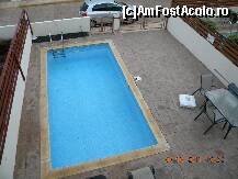 [P07] piscina privita de sus de la balcon si masinuta cu care ne-am plimbat, in fata portii » foto by nicoletass
 - 
<span class="allrVoted glyphicon glyphicon-heart hidden" id="av292032"></span>
<a class="m-l-10 hidden" id="sv292032" onclick="voting_Foto_DelVot(,292032,10968)" role="button">șterge vot <span class="glyphicon glyphicon-remove"></span></a>
<a id="v9292032" class=" c-red"  onclick="voting_Foto_SetVot(292032)" role="button"><span class="glyphicon glyphicon-heart-empty"></span> <b>LIKE</b> = Votează poza</a> <img class="hidden"  id="f292032W9" src="/imagini/loader.gif" border="0" /><span class="AjErrMes hidden" id="e292032ErM"></span>
