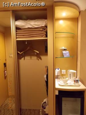 [P15] Beijing, Novotel Xin Qiao Hotel, frigiderul și ustensilele pentru cafea au fost la mare căutare, fierul de călcat nu » foto by mprofeanu
 - 
<span class="allrVoted glyphicon glyphicon-heart hidden" id="av762054"></span>
<a class="m-l-10 hidden" id="sv762054" onclick="voting_Foto_DelVot(,762054,10976)" role="button">șterge vot <span class="glyphicon glyphicon-remove"></span></a>
<a id="v9762054" class=" c-red"  onclick="voting_Foto_SetVot(762054)" role="button"><span class="glyphicon glyphicon-heart-empty"></span> <b>LIKE</b> = Votează poza</a> <img class="hidden"  id="f762054W9" src="/imagini/loader.gif" border="0" /><span class="AjErrMes hidden" id="e762054ErM"></span>