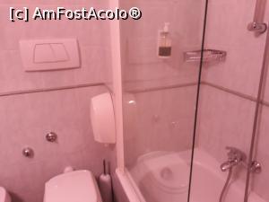 [P15] La Pace - Baia cu cadă și consumabile frumos mirositoare.  » foto by Aurici
 - 
<span class="allrVoted glyphicon glyphicon-heart hidden" id="av978347"></span>
<a class="m-l-10 hidden" id="sv978347" onclick="voting_Foto_DelVot(,978347,10994)" role="button">șterge vot <span class="glyphicon glyphicon-remove"></span></a>
<a id="v9978347" class=" c-red"  onclick="voting_Foto_SetVot(978347)" role="button"><span class="glyphicon glyphicon-heart-empty"></span> <b>LIKE</b> = Votează poza</a> <img class="hidden"  id="f978347W9" src="/imagini/loader.gif" border="0" /><span class="AjErrMes hidden" id="e978347ErM"></span>