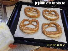 [P10] De abia asteptam sa ajung in Austria sa coc Brezel (cutia cu 8 bucati congelate costa doar 2 euro!) » foto by Alina53
 - 
<span class="allrVoted glyphicon glyphicon-heart hidden" id="av293608"></span>
<a class="m-l-10 hidden" id="sv293608" onclick="voting_Foto_DelVot(,293608,11000)" role="button">șterge vot <span class="glyphicon glyphicon-remove"></span></a>
<a id="v9293608" class=" c-red"  onclick="voting_Foto_SetVot(293608)" role="button"><span class="glyphicon glyphicon-heart-empty"></span> <b>LIKE</b> = Votează poza</a> <img class="hidden"  id="f293608W9" src="/imagini/loader.gif" border="0" /><span class="AjErrMes hidden" id="e293608ErM"></span>
