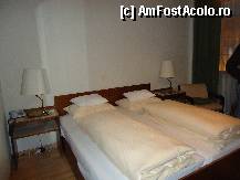 [P06] Mariahilf hotel pension - patul matrimonial » foto by kmy
 - 
<span class="allrVoted glyphicon glyphicon-heart hidden" id="av293714"></span>
<a class="m-l-10 hidden" id="sv293714" onclick="voting_Foto_DelVot(,293714,11012)" role="button">șterge vot <span class="glyphicon glyphicon-remove"></span></a>
<a id="v9293714" class=" c-red"  onclick="voting_Foto_SetVot(293714)" role="button"><span class="glyphicon glyphicon-heart-empty"></span> <b>LIKE</b> = Votează poza</a> <img class="hidden"  id="f293714W9" src="/imagini/loader.gif" border="0" /><span class="AjErrMes hidden" id="e293714ErM"></span>