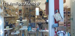 [P28] Magazin de suvenire pe strada comercială din Pigadia » foto by irinad
 - 
<span class="allrVoted glyphicon glyphicon-heart hidden" id="av1238861"></span>
<a class="m-l-10 hidden" id="sv1238861" onclick="voting_Foto_DelVot(,1238861,11021)" role="button">șterge vot <span class="glyphicon glyphicon-remove"></span></a>
<a id="v91238861" class=" c-red"  onclick="voting_Foto_SetVot(1238861)" role="button"><span class="glyphicon glyphicon-heart-empty"></span> <b>LIKE</b> = Votează poza</a> <img class="hidden"  id="f1238861W9" src="/imagini/loader.gif" border="0" /><span class="AjErrMes hidden" id="e1238861ErM"></span>