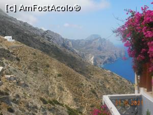 [P20] Privelişte spre mare dintr-un balcon cu flori » foto by irinad
 - 
<span class="allrVoted glyphicon glyphicon-heart hidden" id="av1272435"></span>
<a class="m-l-10 hidden" id="sv1272435" onclick="voting_Foto_DelVot(,1272435,11021)" role="button">șterge vot <span class="glyphicon glyphicon-remove"></span></a>
<a id="v91272435" class=" c-red"  onclick="voting_Foto_SetVot(1272435)" role="button"><span class="glyphicon glyphicon-heart-empty"></span> <b>LIKE</b> = Votează poza</a> <img class="hidden"  id="f1272435W9" src="/imagini/loader.gif" border="0" /><span class="AjErrMes hidden" id="e1272435ErM"></span>
