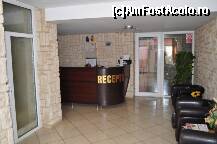 [P03] Receptia pensiunii si intrarea in restaurant, in partea stanga » foto by ctc
 - 
<span class="allrVoted glyphicon glyphicon-heart hidden" id="av294787"></span>
<a class="m-l-10 hidden" id="sv294787" onclick="voting_Foto_DelVot(,294787,11027)" role="button">șterge vot <span class="glyphicon glyphicon-remove"></span></a>
<a id="v9294787" class=" c-red"  onclick="voting_Foto_SetVot(294787)" role="button"><span class="glyphicon glyphicon-heart-empty"></span> <b>LIKE</b> = Votează poza</a> <img class="hidden"  id="f294787W9" src="/imagini/loader.gif" border="0" /><span class="AjErrMes hidden" id="e294787ErM"></span>