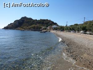 [P40] Parte din plaja din Emporios, vedere spre sud. » foto by maryka
 - 
<span class="allrVoted glyphicon glyphicon-heart hidden" id="av1193592"></span>
<a class="m-l-10 hidden" id="sv1193592" onclick="voting_Foto_DelVot(,1193592,11028)" role="button">șterge vot <span class="glyphicon glyphicon-remove"></span></a>
<a id="v91193592" class=" c-red"  onclick="voting_Foto_SetVot(1193592)" role="button"><span class="glyphicon glyphicon-heart-empty"></span> <b>LIKE</b> = Votează poza</a> <img class="hidden"  id="f1193592W9" src="/imagini/loader.gif" border="0" /><span class="AjErrMes hidden" id="e1193592ErM"></span>
