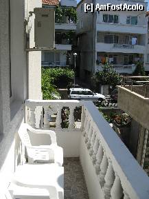 [P05] Balcoanele si privelistea catre strada, hotel orion, Sozopol » foto by vlado2
 - 
<span class="allrVoted glyphicon glyphicon-heart hidden" id="av294830"></span>
<a class="m-l-10 hidden" id="sv294830" onclick="voting_Foto_DelVot(,294830,11030)" role="button">șterge vot <span class="glyphicon glyphicon-remove"></span></a>
<a id="v9294830" class=" c-red"  onclick="voting_Foto_SetVot(294830)" role="button"><span class="glyphicon glyphicon-heart-empty"></span> <b>LIKE</b> = Votează poza</a> <img class="hidden"  id="f294830W9" src="/imagini/loader.gif" border="0" /><span class="AjErrMes hidden" id="e294830ErM"></span>