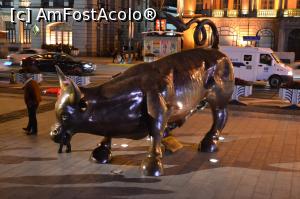 [P23] Bund Bull-la fel cu cel din NYC » foto by AZE
 - 
<span class="allrVoted glyphicon glyphicon-heart hidden" id="av862826"></span>
<a class="m-l-10 hidden" id="sv862826" onclick="voting_Foto_DelVot(,862826,11037)" role="button">șterge vot <span class="glyphicon glyphicon-remove"></span></a>
<a id="v9862826" class=" c-red"  onclick="voting_Foto_SetVot(862826)" role="button"><span class="glyphicon glyphicon-heart-empty"></span> <b>LIKE</b> = Votează poza</a> <img class="hidden"  id="f862826W9" src="/imagini/loader.gif" border="0" /><span class="AjErrMes hidden" id="e862826ErM"></span>