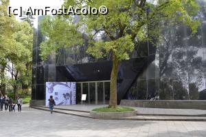 [P22] Muzeul artei contemporane cu intrare dinspre parc » foto by AZE
 - 
<span class="allrVoted glyphicon glyphicon-heart hidden" id="av866634"></span>
<a class="m-l-10 hidden" id="sv866634" onclick="voting_Foto_DelVot(,866634,11037)" role="button">șterge vot <span class="glyphicon glyphicon-remove"></span></a>
<a id="v9866634" class=" c-red"  onclick="voting_Foto_SetVot(866634)" role="button"><span class="glyphicon glyphicon-heart-empty"></span> <b>LIKE</b> = Votează poza</a> <img class="hidden"  id="f866634W9" src="/imagini/loader.gif" border="0" /><span class="AjErrMes hidden" id="e866634ErM"></span>