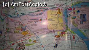 [P18] O hartă pe hârtie (primită de la ghid) ceva mai turistică dar cu liniile de metrou afișate » foto by AZE
 - 
<span class="allrVoted glyphicon glyphicon-heart hidden" id="av917788"></span>
<a class="m-l-10 hidden" id="sv917788" onclick="voting_Foto_DelVot(,917788,11037)" role="button">șterge vot <span class="glyphicon glyphicon-remove"></span></a>
<a id="v9917788" class=" c-red"  onclick="voting_Foto_SetVot(917788)" role="button"><span class="glyphicon glyphicon-heart-empty"></span> <b>LIKE</b> = Votează poza</a> <img class="hidden"  id="f917788W9" src="/imagini/loader.gif" border="0" /><span class="AjErrMes hidden" id="e917788ErM"></span>