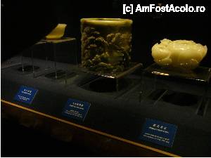 [P26] Obiecte din jad, din timpul dinastiei Qing » foto by cdiana
 - 
<span class="allrVoted glyphicon glyphicon-heart hidden" id="av477621"></span>
<a class="m-l-10 hidden" id="sv477621" onclick="voting_Foto_DelVot(,477621,11037)" role="button">șterge vot <span class="glyphicon glyphicon-remove"></span></a>
<a id="v9477621" class=" c-red"  onclick="voting_Foto_SetVot(477621)" role="button"><span class="glyphicon glyphicon-heart-empty"></span> <b>LIKE</b> = Votează poza</a> <img class="hidden"  id="f477621W9" src="/imagini/loader.gif" border="0" /><span class="AjErrMes hidden" id="e477621ErM"></span>
