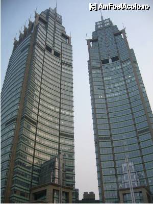[P24] Doua turnuri gemene care ne intaresc convingerea ca Shanghai-ul se doreste a fi imaginea Chinei » foto by cdiana
 - 
<span class="allrVoted glyphicon glyphicon-heart hidden" id="av477795"></span>
<a class="m-l-10 hidden" id="sv477795" onclick="voting_Foto_DelVot(,477795,11037)" role="button">șterge vot <span class="glyphicon glyphicon-remove"></span></a>
<a id="v9477795" class=" c-red"  onclick="voting_Foto_SetVot(477795)" role="button"><span class="glyphicon glyphicon-heart-empty"></span> <b>LIKE</b> = Votează poza</a> <img class="hidden"  id="f477795W9" src="/imagini/loader.gif" border="0" /><span class="AjErrMes hidden" id="e477795ErM"></span>