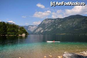 [P15] Lacul Bohinj » foto by cristi_an3000
 - 
<span class="allrVoted glyphicon glyphicon-heart hidden" id="av475326"></span>
<a class="m-l-10 hidden" id="sv475326" onclick="voting_Foto_DelVot(,475326,11040)" role="button">șterge vot <span class="glyphicon glyphicon-remove"></span></a>
<a id="v9475326" class=" c-red"  onclick="voting_Foto_SetVot(475326)" role="button"><span class="glyphicon glyphicon-heart-empty"></span> <b>LIKE</b> = Votează poza</a> <img class="hidden"  id="f475326W9" src="/imagini/loader.gif" border="0" /><span class="AjErrMes hidden" id="e475326ErM"></span>