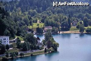 [P52] Bled - vedere de la castel spre cartierul Mlino, se vede in dreapta pensiunea cu restaurantul Mlino » foto by cristi_an3000
 - 
<span class="allrVoted glyphicon glyphicon-heart hidden" id="av475363"></span>
<a class="m-l-10 hidden" id="sv475363" onclick="voting_Foto_DelVot(,475363,11040)" role="button">șterge vot <span class="glyphicon glyphicon-remove"></span></a>
<a id="v9475363" class=" c-red"  onclick="voting_Foto_SetVot(475363)" role="button"><span class="glyphicon glyphicon-heart-empty"></span> <b>LIKE</b> = Votează poza</a> <img class="hidden"  id="f475363W9" src="/imagini/loader.gif" border="0" /><span class="AjErrMes hidden" id="e475363ErM"></span>