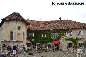 [P06] Curtea castelului » foto by Gabi Georgeta
 - 
<span class="allrVoted glyphicon glyphicon-heart hidden" id="av544535"></span>
<a class="m-l-10 hidden" id="sv544535" onclick="voting_Foto_DelVot(,544535,11040)" role="button">șterge vot <span class="glyphicon glyphicon-remove"></span></a>
<a id="v9544535" class=" c-red"  onclick="voting_Foto_SetVot(544535)" role="button"><span class="glyphicon glyphicon-heart-empty"></span> <b>LIKE</b> = Votează poza</a> <img class="hidden"  id="f544535W9" src="/imagini/loader.gif" border="0" /><span class="AjErrMes hidden" id="e544535ErM"></span>