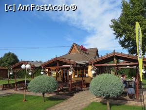 [P21] Bistroul și chioșcurile exterioare de lângă restaurantul Csalánosi Csárda.  » foto by tata123 🔱
 - 
<span class="allrVoted glyphicon glyphicon-heart hidden" id="av808367"></span>
<a class="m-l-10 hidden" id="sv808367" onclick="voting_Foto_DelVot(,808367,11041)" role="button">șterge vot <span class="glyphicon glyphicon-remove"></span></a>
<a id="v9808367" class=" c-red"  onclick="voting_Foto_SetVot(808367)" role="button"><span class="glyphicon glyphicon-heart-empty"></span> <b>LIKE</b> = Votează poza</a> <img class="hidden"  id="f808367W9" src="/imagini/loader.gif" border="0" /><span class="AjErrMes hidden" id="e808367ErM"></span>
