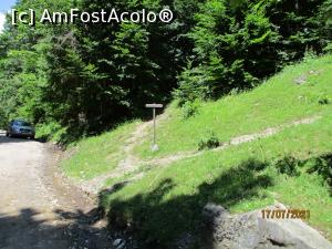 [P07] Indicatorul către Peșteră. Se vede, nu? » foto by puiutea
 - 
<span class="allrVoted glyphicon glyphicon-heart hidden" id="av1243705"></span>
<a class="m-l-10 hidden" id="sv1243705" onclick="voting_Foto_DelVot(,1243705,11045)" role="button">șterge vot <span class="glyphicon glyphicon-remove"></span></a>
<a id="v91243705" class=" c-red"  onclick="voting_Foto_SetVot(1243705)" role="button"><span class="glyphicon glyphicon-heart-empty"></span> <b>LIKE</b> = Votează poza</a> <img class="hidden"  id="f1243705W9" src="/imagini/loader.gif" border="0" /><span class="AjErrMes hidden" id="e1243705ErM"></span>