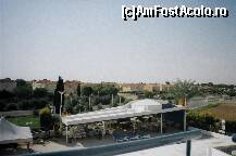 [P15] curtea hotelului, cu piscina si spatiul de bar pe timpul sezonului » foto by Swan1
 - 
<span class="allrVoted glyphicon glyphicon-heart hidden" id="av296197"></span>
<a class="m-l-10 hidden" id="sv296197" onclick="voting_Foto_DelVot(,296197,11054)" role="button">șterge vot <span class="glyphicon glyphicon-remove"></span></a>
<a id="v9296197" class=" c-red"  onclick="voting_Foto_SetVot(296197)" role="button"><span class="glyphicon glyphicon-heart-empty"></span> <b>LIKE</b> = Votează poza</a> <img class="hidden"  id="f296197W9" src="/imagini/loader.gif" border="0" /><span class="AjErrMes hidden" id="e296197ErM"></span>