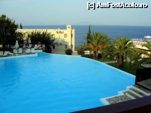 [P03] Infinity pool » foto by georgerizescu
 - 
<span class="allrVoted glyphicon glyphicon-heart hidden" id="av362037"></span>
<a class="m-l-10 hidden" id="sv362037" onclick="voting_Foto_DelVot(,362037,11067)" role="button">șterge vot <span class="glyphicon glyphicon-remove"></span></a>
<a id="v9362037" class=" c-red"  onclick="voting_Foto_SetVot(362037)" role="button"><span class="glyphicon glyphicon-heart-empty"></span> <b>LIKE</b> = Votează poza</a> <img class="hidden"  id="f362037W9" src="/imagini/loader.gif" border="0" /><span class="AjErrMes hidden" id="e362037ErM"></span>