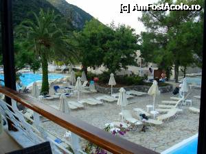 [P06] In drepata infinity pool, in stanga o alta piscina » foto by georgerizescu
 - 
<span class="allrVoted glyphicon glyphicon-heart hidden" id="av362040"></span>
<a class="m-l-10 hidden" id="sv362040" onclick="voting_Foto_DelVot(,362040,11067)" role="button">șterge vot <span class="glyphicon glyphicon-remove"></span></a>
<a id="v9362040" class=" c-red"  onclick="voting_Foto_SetVot(362040)" role="button"><span class="glyphicon glyphicon-heart-empty"></span> <b>LIKE</b> = Votează poza</a> <img class="hidden"  id="f362040W9" src="/imagini/loader.gif" border="0" /><span class="AjErrMes hidden" id="e362040ErM"></span>