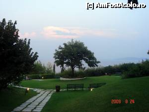 [P07] Drumul spre plaja, dupa gradina venea o coborare pe scari, mai abrupta » foto by georgerizescu
 - 
<span class="allrVoted glyphicon glyphicon-heart hidden" id="av362041"></span>
<a class="m-l-10 hidden" id="sv362041" onclick="voting_Foto_DelVot(,362041,11067)" role="button">șterge vot <span class="glyphicon glyphicon-remove"></span></a>
<a id="v9362041" class=" c-red"  onclick="voting_Foto_SetVot(362041)" role="button"><span class="glyphicon glyphicon-heart-empty"></span> <b>LIKE</b> = Votează poza</a> <img class="hidden"  id="f362041W9" src="/imagini/loader.gif" border="0" /><span class="AjErrMes hidden" id="e362041ErM"></span>